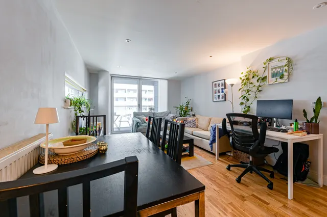Photo 3 — 25 Torrent Lodge, 11 Merryweather Place, London