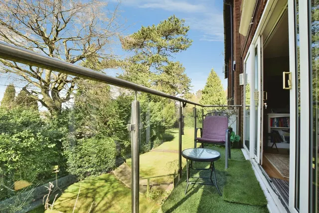 Photo 3 — Beechfield Road, ALDERLEY EDGE, Cheshire, SK9