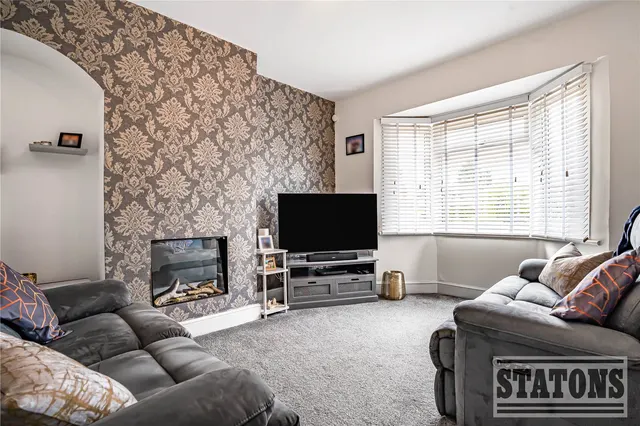 Photo 3 — Chesterfield Road, Barnet, EN5 2RF