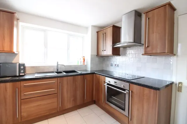Photo 3 — Milton Way Houghton Regis, Dunstable LU5 5UE
