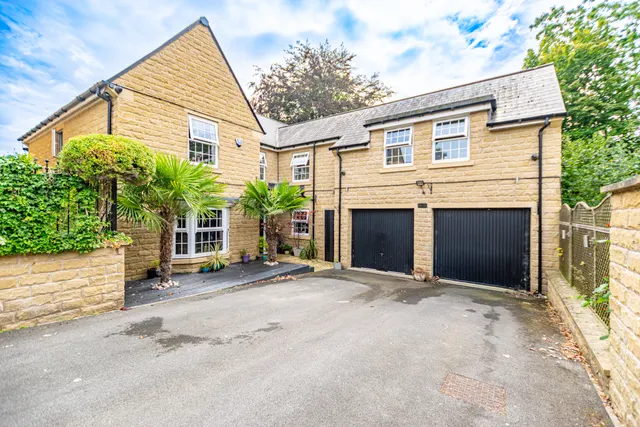 Clapham Avenue, Adel, LS16, photo 1