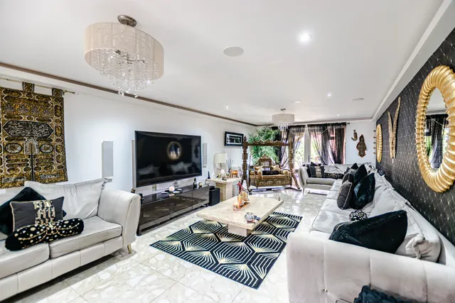 Clapham Avenue, Adel, LS16, photo 2
