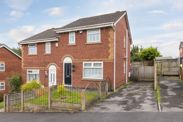 Lorne Street, Scholes, WN1, photo 1