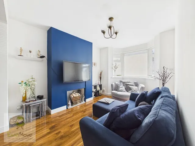 Cuxton Road, Strood, ME2, photo 1