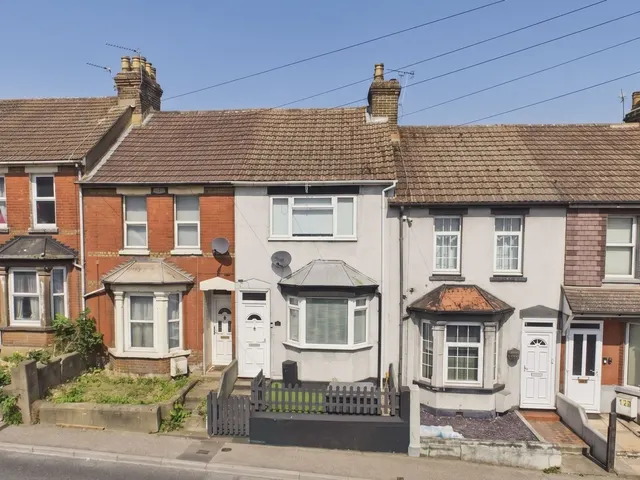 Cuxton Road, Strood, ME2, photo 2