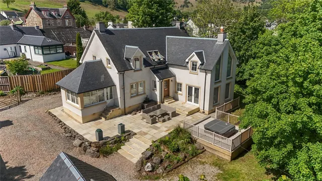 Tyandrish, Main Street, Killin, Stirlingshire, FK21, photo 1