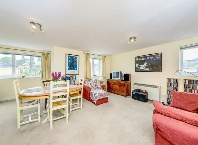 Photo 2 — Winery Lane, Kingston Upon Thames, KT1