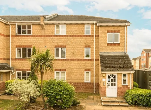 Winery Lane, Kingston Upon Thames, KT1, photo 1