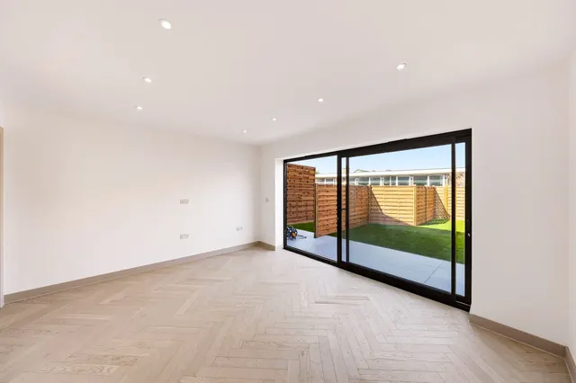 Photo 2 — Hainault Street, New Eltham, London, SE9 2EG