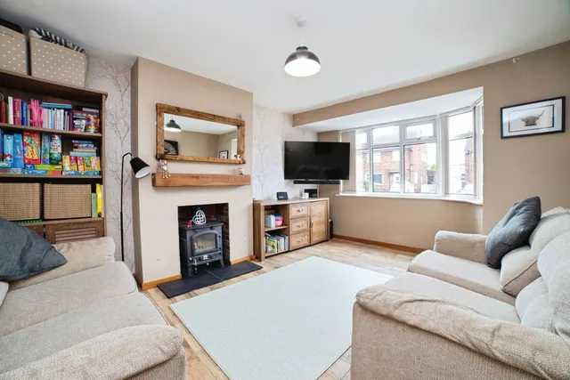Photo 2 — Hermitage Avenue, Mansfield, Nottinghamshire, NG18