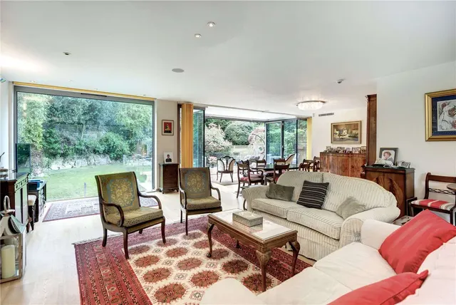 Photo 3 — Redington Road, London, NW3 7RG