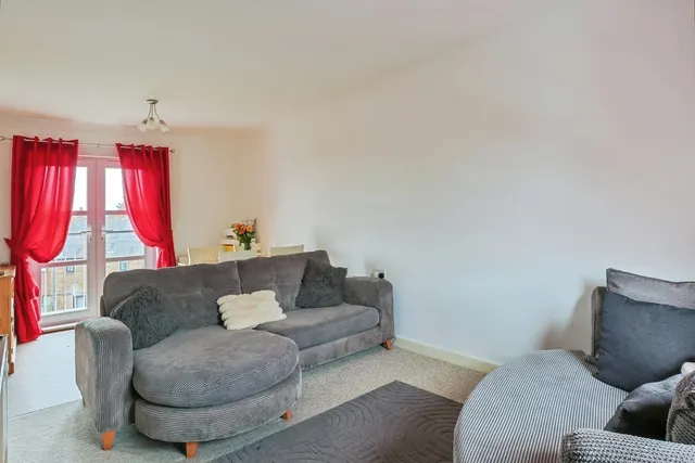 Newfoundland Drive, Poole, BH15, photo 3