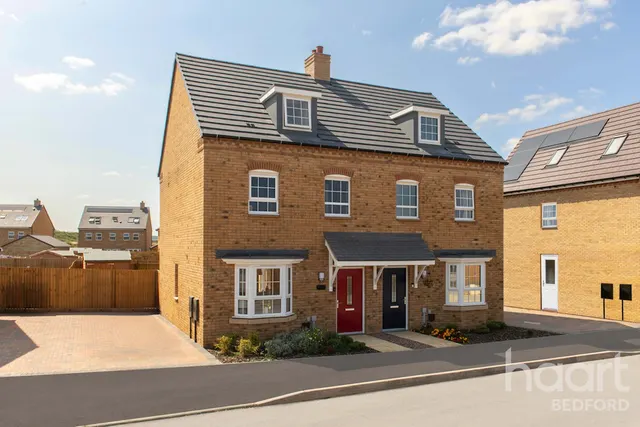 Willow Grove, Bedford, MK42, photo 1