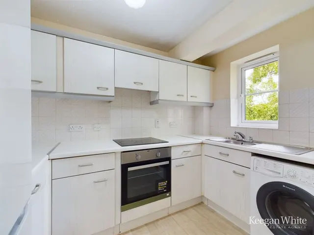 Photo 2 — Queen Alexandra Road, High Wycombe HP11 2HJ
