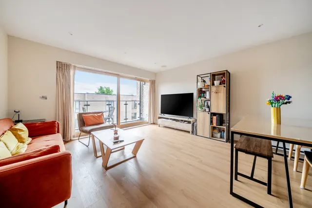 Vinery Way, Hammersmith, London, W6, photo 1