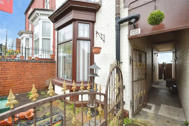 Photo 2 — Wincobank Lane, Sheffield, S4