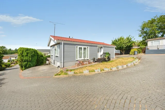 Photo 2 — Hill Plantation, Brookside Mobile Home Park, Bromham, Bedford, MK43