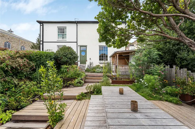 Photo 2 — Stratton Terrace, Falmouth, Cornwall, TR11 2SY