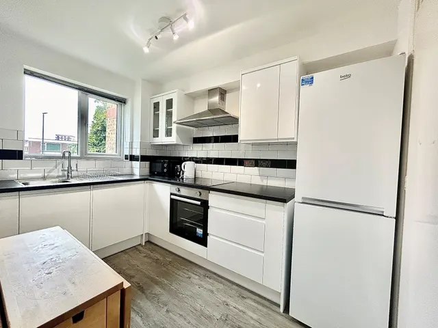Photo 3 — Britten Court, Abbey Lane, Stratford E15