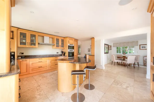 Loosley Row, HP27, photo 3