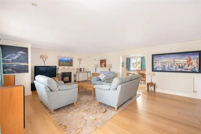 Loosley Row, HP27, photo 2