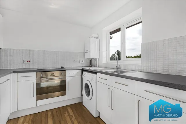 Laburnum Close, Friern Barnet, N11, photo 1