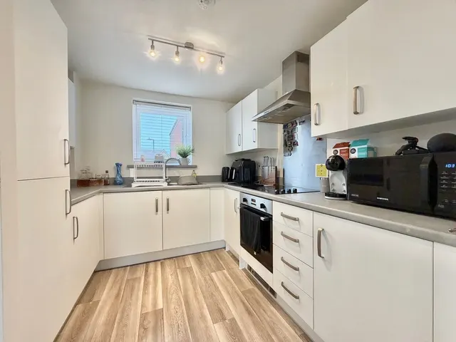 Fen Street, Brooklands, MK10, photo 2