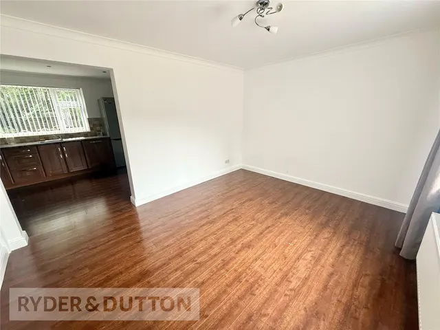 Hazel Grove, Chadderton, OL9, photo 2