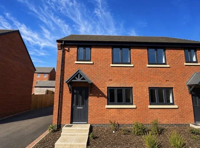 Canons Close, Priors Hall, Corby, photo 1