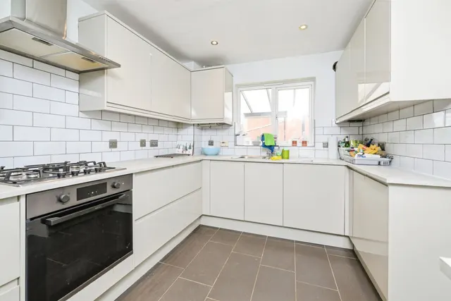 Photo 2 — Bentley Avenue, Yaxley, Peterborough