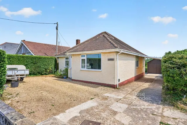 3 bedroom house, Cowes Road, Newport, PO30
