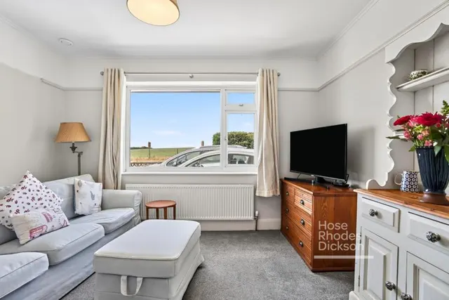 Cowes Road, Newport, PO30, photo 3