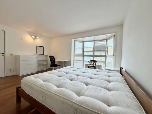 Photo 3 — Queen Of Denmark Court Surrey Quays, SE16 7TB
