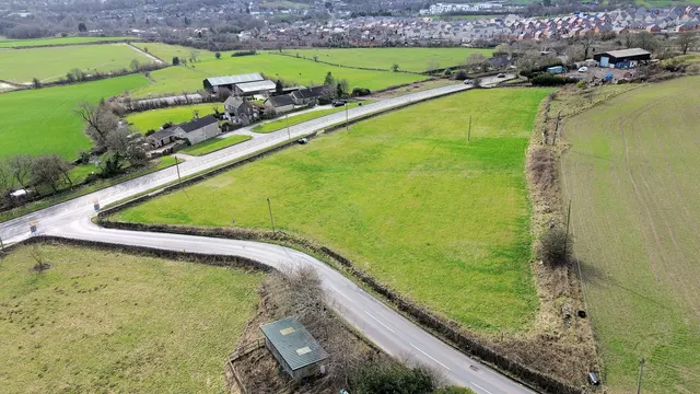 the corner of Renald Lane & Halifax Road, Penistone, S36, photo 1