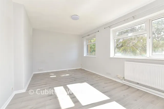 Ross Road, Wallington, SM6, photo 2