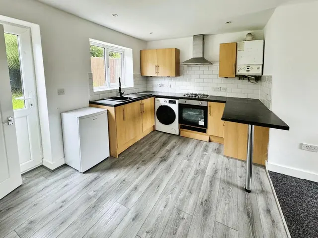 Lodge Court, Donnington Wood, TF2, photo 3