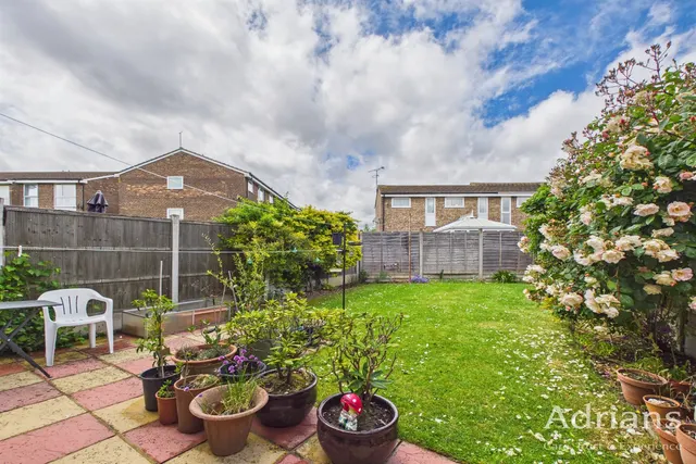 Petunia Crescent, Springfield, CM1, photo 2