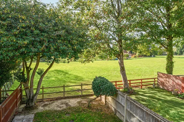 Clement Court, Chawton, GU34, photo 2