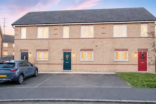 Staithes Drive, Wakefield, West Yorkshire, WF1, photo 1