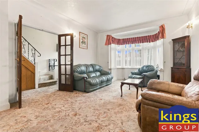 Carlton Terrace, Edmonton, N18, photo 2
