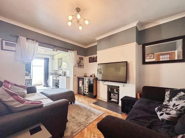 Wimborne Road, Bridgend, CF35, photo 2