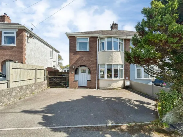 Wimborne Road, Bridgend, CF35, photo 1