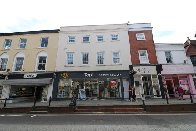 High Street, Dorking, RH4, photo 2