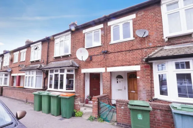 Ripley Road, London, E16, photo 1