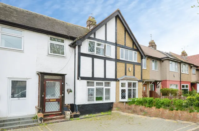 Berkeley Avenue, Greenford, UB6, photo 3