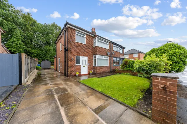 Baron Close, Woolston, Warrington, Warrington, WA1 4EU, photo 1