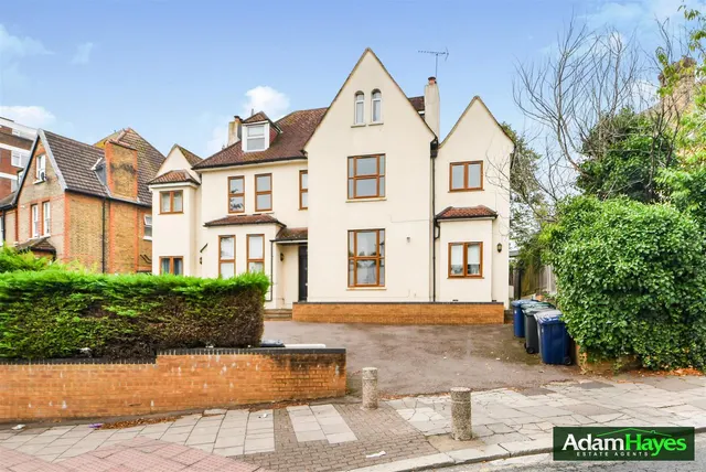 Regents Park Road, Finchley Central, N3, photo 1
