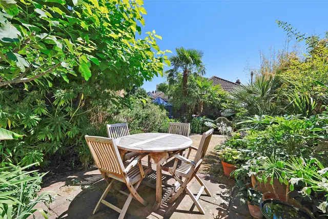 East Road, Reigate, RH2, photo 2