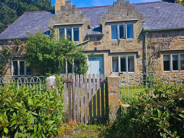 Photo 3 — Gwysaney, Rhosesmor, MOLD