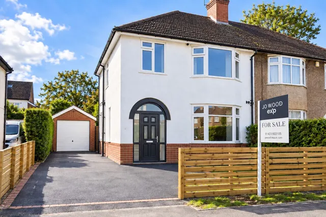 3 bedroom house — Leyland Road, Harrogate HG1 4RT